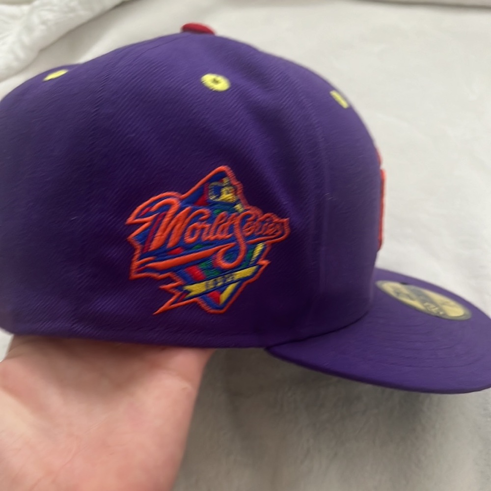 Fitted hat - Picture 4 of 5